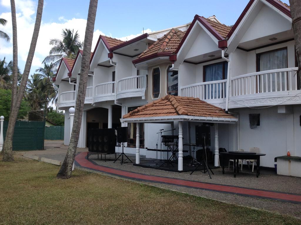 Ninnada Beach Hotel Маравила Экстерьер фото